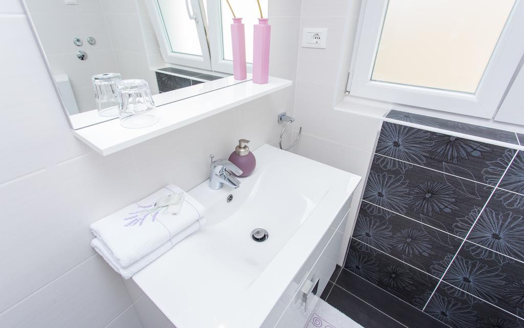 Apartments Matea Baška Eksteriør billede